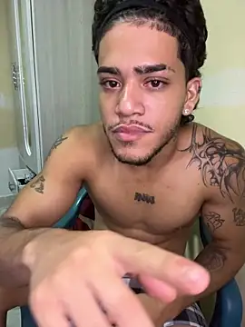 Snapshot of izaak_taylor7 chatting on 27, 5, 2026 izaak taylor7 online show from 27, 5, 2026