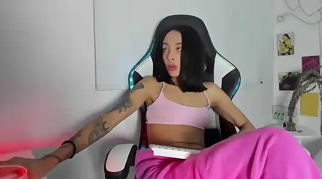 agaataa  online show from 11, 3, 2025