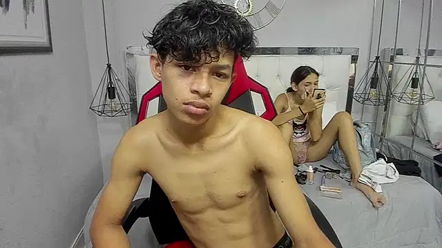 leslieanddrako online show from 15, 10, 2025