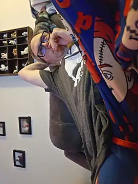 Snapshot of Smallone327 chatting on 8, 3, 2026 Smallone327 online show from 8, 3, 2026