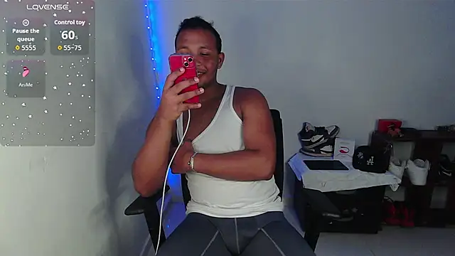 Gooss cum online show from 24, 10, 2025