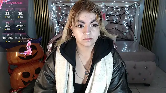 lili conor s online show from 21, 10, 2025