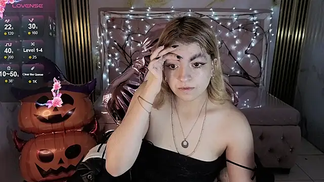 lili conor s online show from 28, 10, 2025