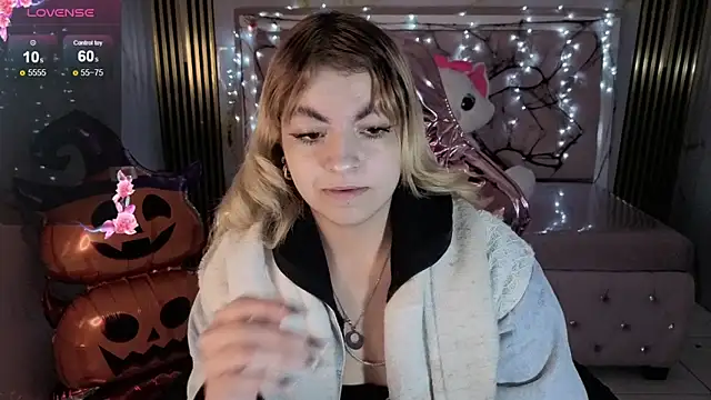 lili conor s online show from 29, 10, 2025