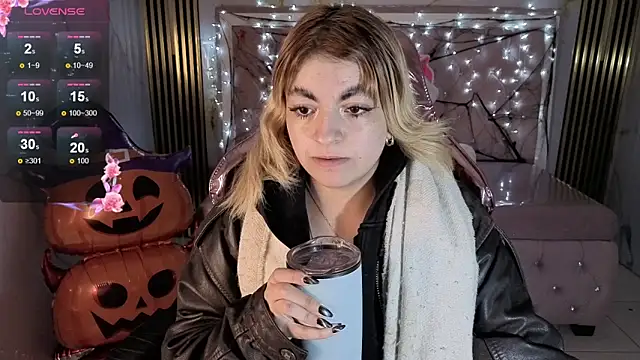 lili conor s online show from 25, 10, 2025