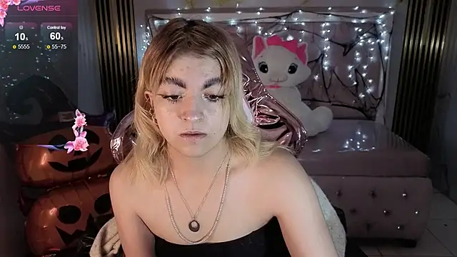 lili conor s online show from 24, 10, 2025