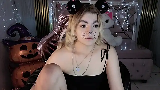 lili conor s online show from 31, 10, 2025