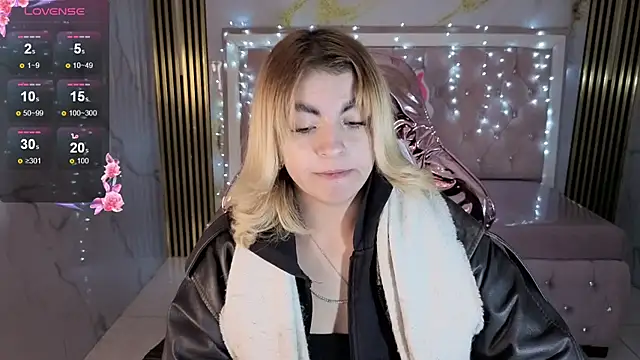 lili conor s online show from 11, 11, 2025