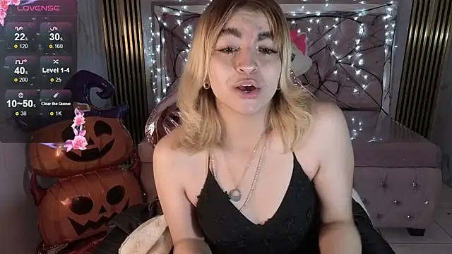 lili conor s online show from 23, 10, 2025