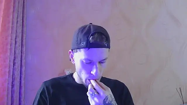 Snapshot of frama666 chatting on 25, 11, 2025 frama666 online show from 25, 11, 2025