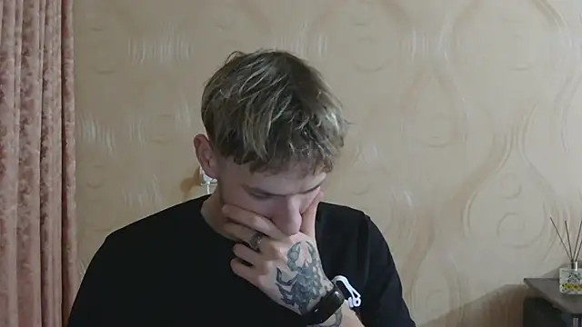 Snapshot of frama666 chatting on 3, 11, 2025 frama666 online show from 3, 11, 2025