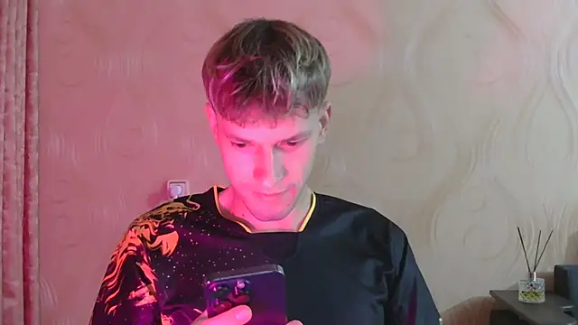 Snapshot of frama666 chatting on 28, 10, 2025 frama666 online show from 28, 10, 2025