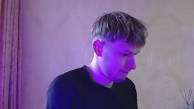 Snapshot of frama666 chatting on 4, 11, 2025 frama666 online show from 4, 11, 2025