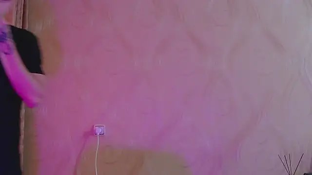 Snapshot of frama666 chatting on 13, 11, 2025 frama666 online show from 13, 11, 2025