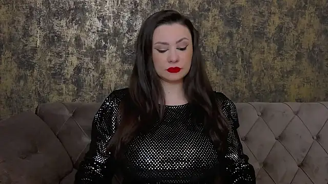 MistressAmberCrost online show from 15, 4, 2026