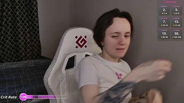 Luna Loveee online show from 13, 3, 2026