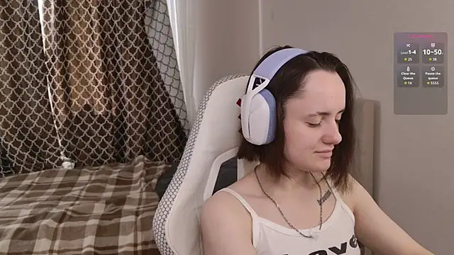 Luna Loveee online show from 14, 9, 2025