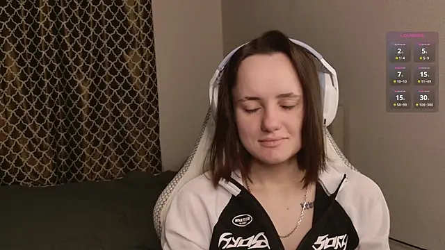 Luna Loveee online show from 17, 11, 2025