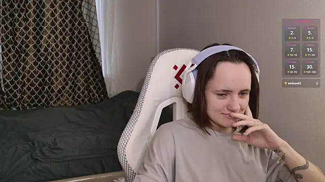 Luna Loveee online show from 12, 9, 2025