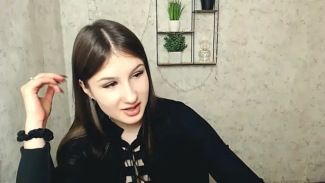  MiaAngell online show from 5, 3, 2025