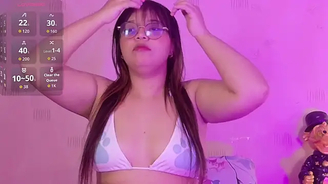 innocenthazel online show from 18, 2, 2026