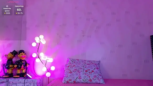 innocenthazel online show from 17, 4, 2026