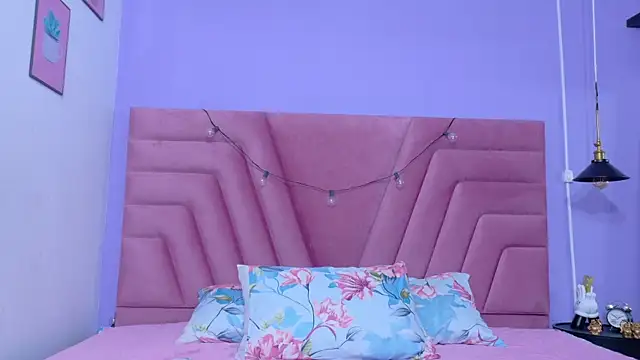 innocenthazel online show from 14, 12, 2025