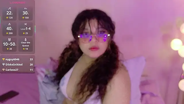 innocenthazel online show from 2, 2, 2026