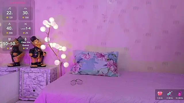 innocenthazel online show from 13, 3, 2026