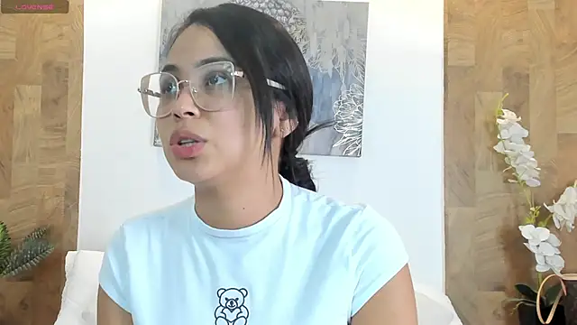 Lucia Brown  online show from 3, 6, 2026