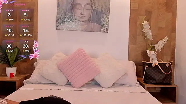 Lucia Brown  online show from 31, 5, 2026