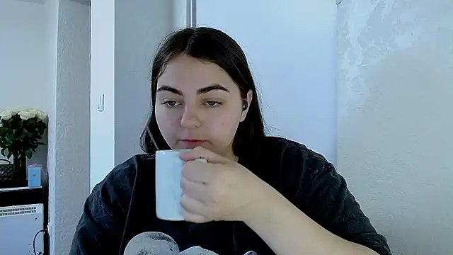 kitsune 8 online show from 24, 4, 2026