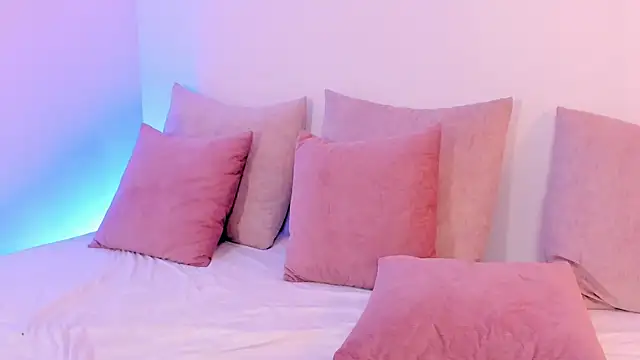 Snapshot of regina_noctixx chatting on 6, 11, 2025 regina noctixx online show from 6, 11, 2025