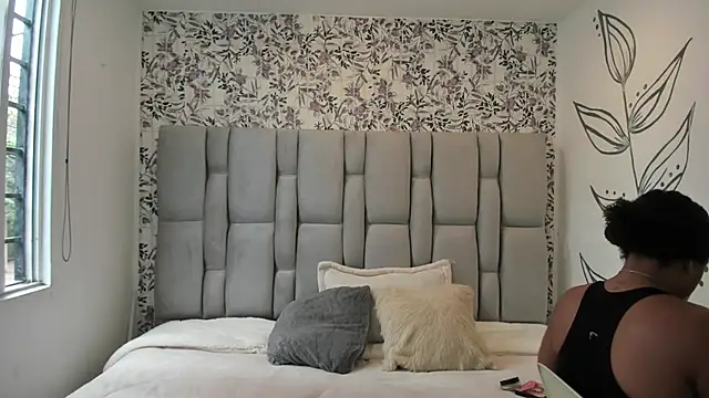 Natasha rose   online show from 6, 10, 2025