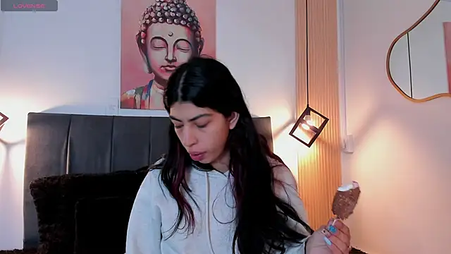 Cassie bloom online show from 9, 11, 2025