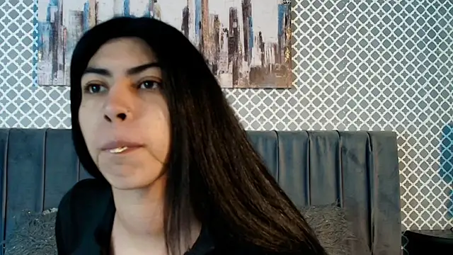 Cassie bloom online show from 7, 10, 2025