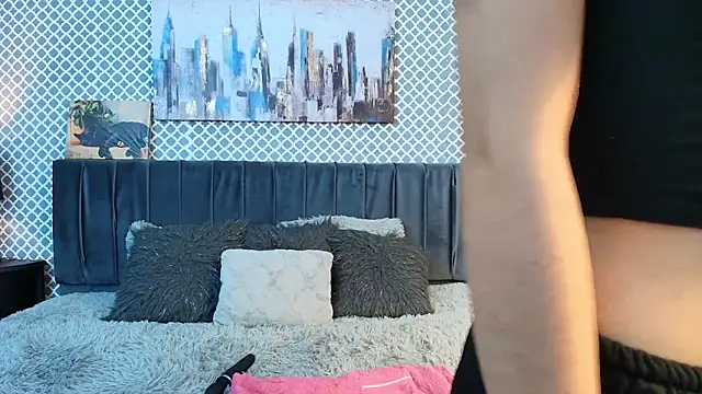 Cassie bloom online show from 8, 3, 2025