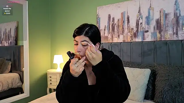 Cassie bloom online show from 25, 3, 2026