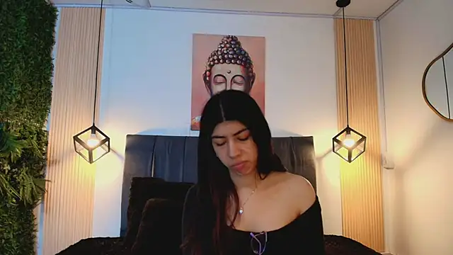 Cassie bloom online show from 4, 12, 2025