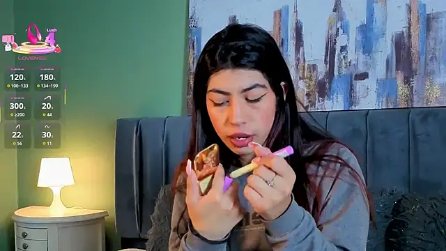 Cassie bloom online show from 22, 4, 2026