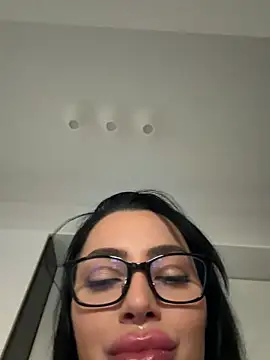 Mia Splash online show from 7, 3, 2026