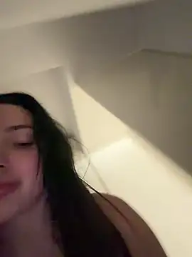 Mia Splash online show from 15, 2, 2026