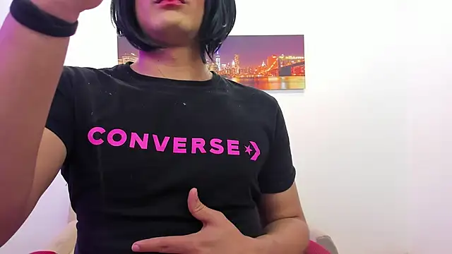 GigiHilss online show from 21, 2, 2025