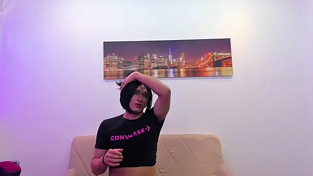 GigiHilss online show from 21, 2, 2025