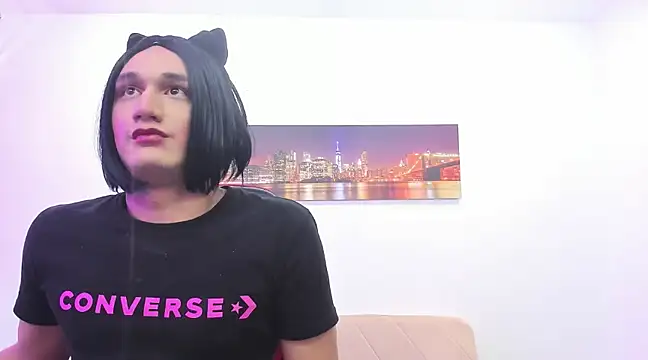 GigiHilss online show from 27, 2, 2025