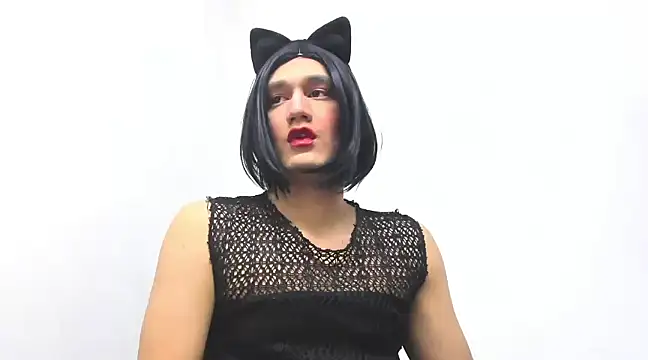 GigiHilss online show from 10, 3, 2025