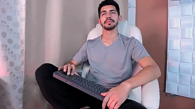 AlejandroStormm online show from 15, 10, 2025