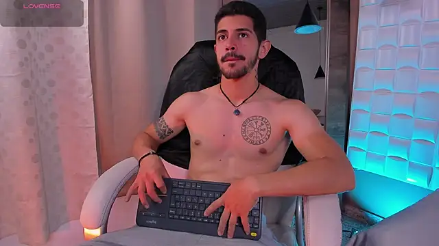 AlejandroStormm online show from 20, 12, 2025