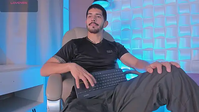 AlejandroStormm online show from 5, 3, 2026