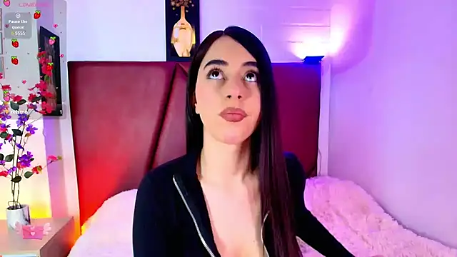 Lexi Howard  online show from 19, 5, 2026
